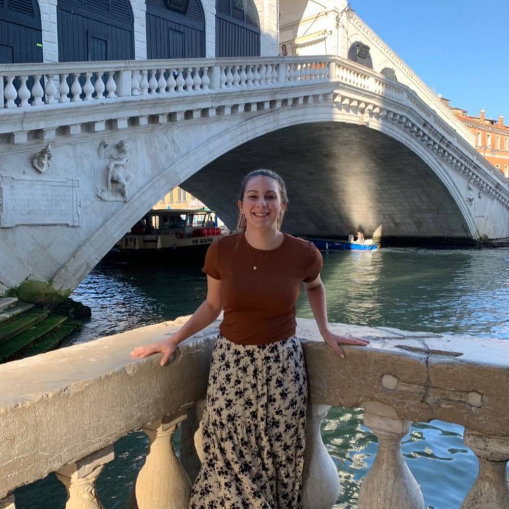 Meet your Posher, Jessica